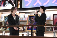 日高竜太をモチーフにしたClaudeのイラスト（中央）。