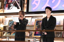 タスクオーナからのコメントを読み上げる砂田将宏。