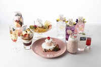 コラボカフェの一部。(c)美内すずえ・和田慎二・日渡早紀・羅川真里茂・高屋奈月・仲村佳樹・中条比紗也・草凪みずほ/白泉社