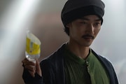 ドラマ「七夕の国」より、上杉柊平演じる東丸高志。