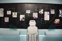 「天野明展 The Characters」の「エルドライブ【ēlDLIVE】」エリア。(c)天野明／集英社