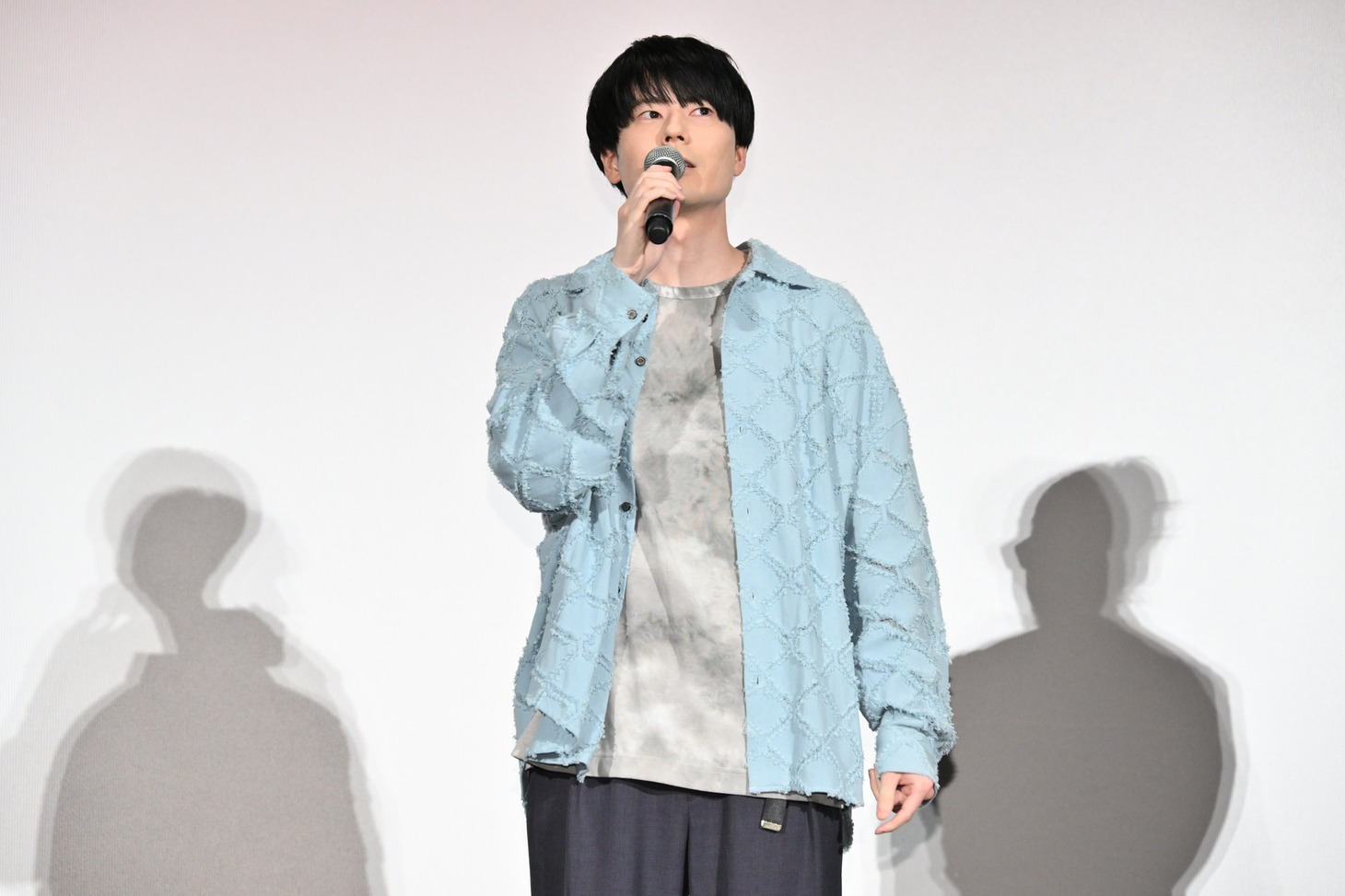 内山昂輝