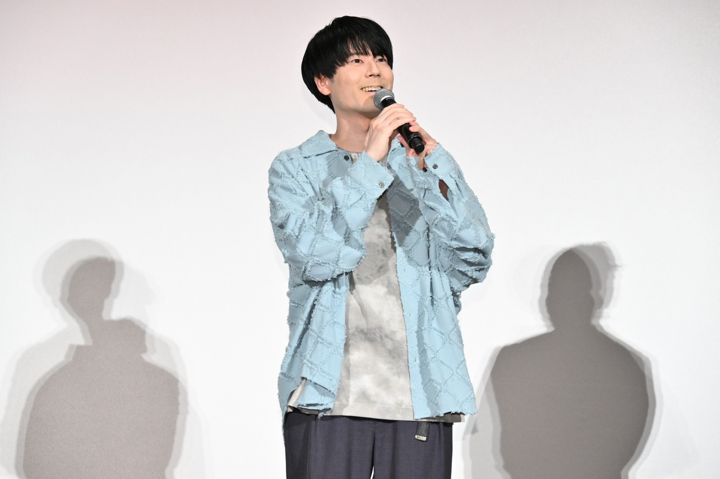 内山昂輝