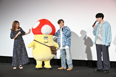 左から白石涼子、イソベやん、入野自由、内山昂輝。