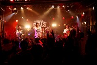 昨年のワンマンライブの模様。