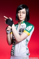 熊沢学扮する井尾谷諒。