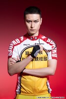 川崎優作扮する金城真護。