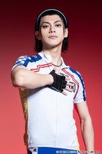 フクシノブキ扮する東堂尽八。