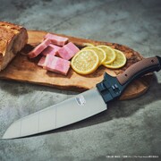 「TVアニメ『進撃の巨人』超硬質ブレードイメージ三徳包丁」