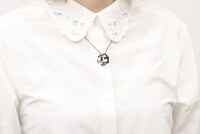 「『薔薇王の葬列』王冠リング」の使用イメージ。