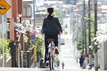 映画「先生の白い嘘」冒頭映像より。 (c)2024「先生の白い嘘」製作委員会　(c)鳥飼茜／講談社