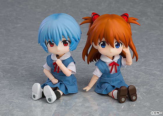 「ねんどろいどどーる 綾波レイ」と「ねんどろいどどーる 式波・アスカ・ラングレー」。