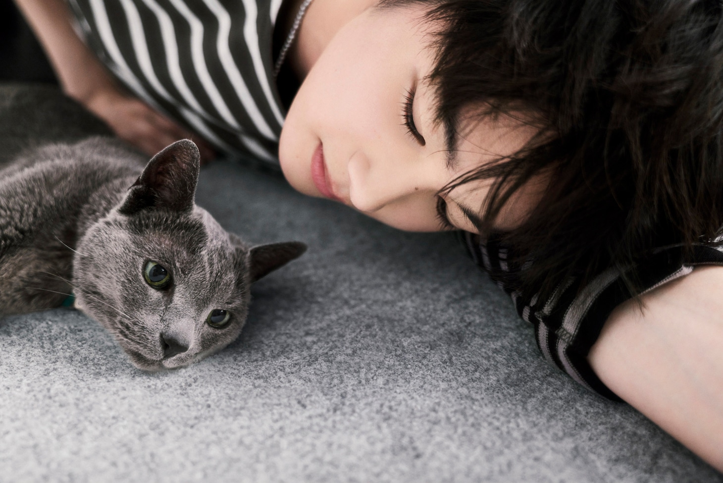「&TEAM JOインタビュー『あの人と猫の毎日は。』」企画より。（撮影：黄瀬麻以）