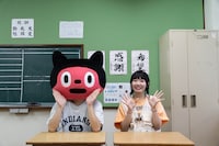 左からぼっちぼろまるともっさ（ネクライトーキー）。