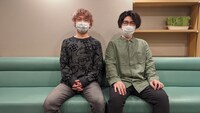 左から立花慎之介、新垣樽助
