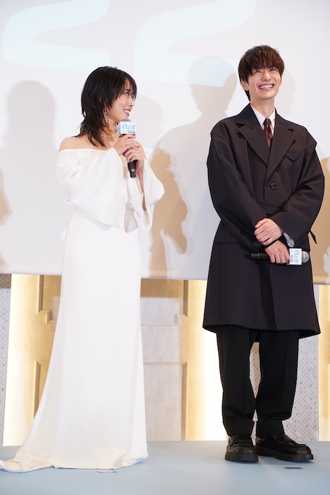 左から高畑充希、高畑充希。