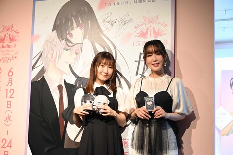 左から日高里菜、日笠陽子。