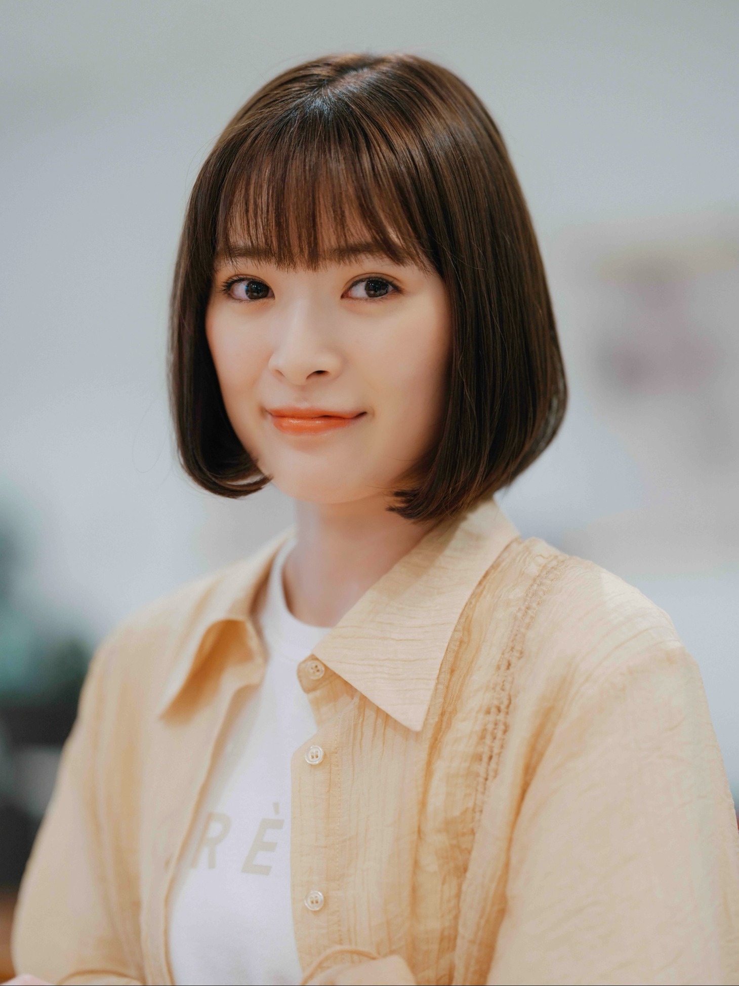 狛井理佐役の優希美青。