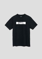 「てるてる×少年」のTシャツ。(c)高尾滋/白泉社