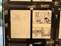 各作品の直筆のネームと、その完成原稿を並べて展示している。