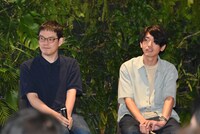 左から本間修監督、橋本真英プロデューサー。