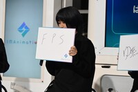 今ハマっていることを発表する若山晃久。