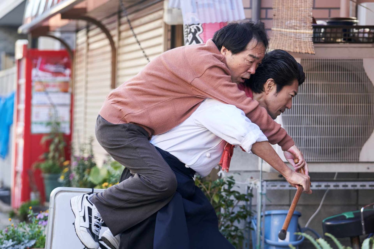 ドラマ「飯を喰らひて華と告ぐ」場面写真