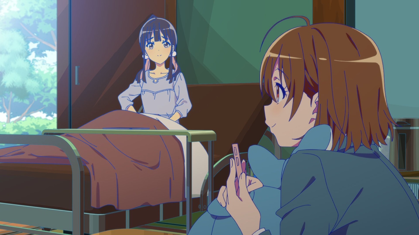 TVアニメ「菜なれ花なれ」第1話「抱え込み1回宙返り1回ひねり開脚一回伸身1回ひねり」より。