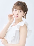 氷室菖蒲役の小坂井祐莉絵。