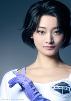 美麗扮する熊谷友子。