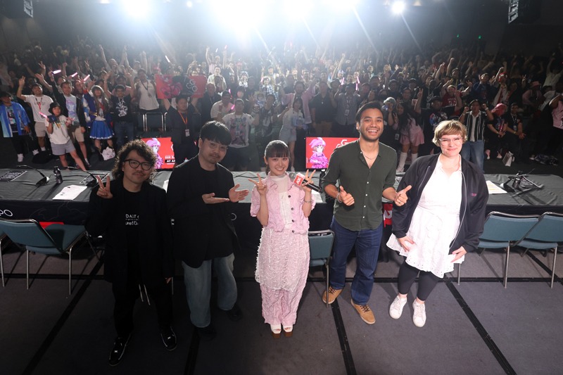「Anime Expo2024」パネルイベントの様子。レン役の楠木ともりが登壇した。