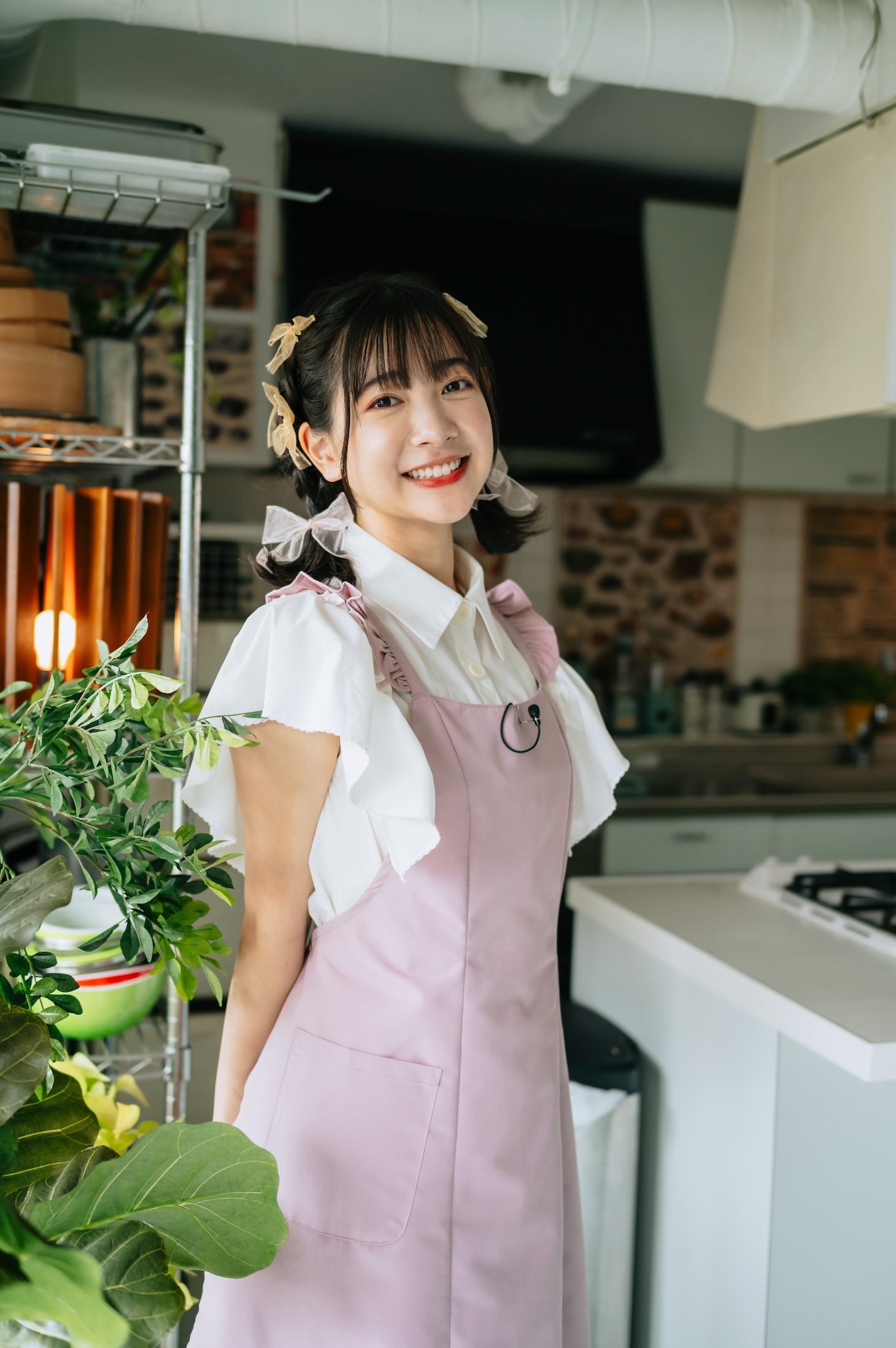 今森茉耶扮するゆぴ。  (c)「三ツ矢先生の計画的な餌付け。」製作委員会・MBS
