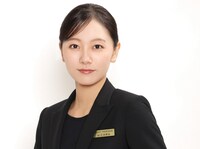 工藤綾乃演じる相沢。