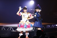 左から桃山みらい役の林鼓子、銀河さだめ役の本泉莉奈。