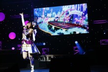 紫藤める役の森嶋優花。