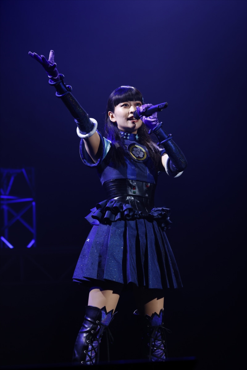 銀河さだめ役の本泉莉奈。