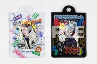 「第4回キャラクター人気投票1位記念！ 五条悟専用カードケース&高専メンバーモチーフカードケース」の使用イメージ。 (c)芥見下々／集英社