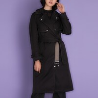 「『D.Gray-man』黒の教団 モデル コート」の着用イメージ。