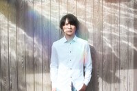 作曲家の光田康典。