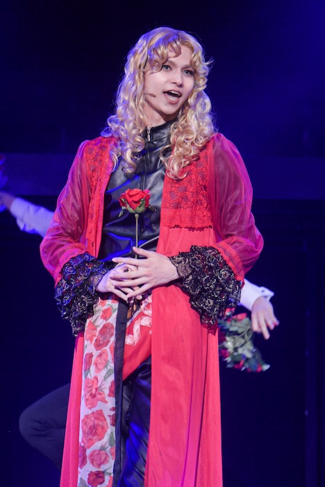 中山優貴扮する怪盗エロイカ / ドリアン・レッド・グローリア伯爵。(写真:鏡田伸幸)