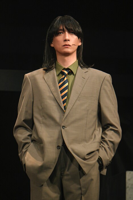 村田充扮するクラウス・ハインツ・フォン・デム・エーベルバッハ少佐。(写真:鏡田伸幸)