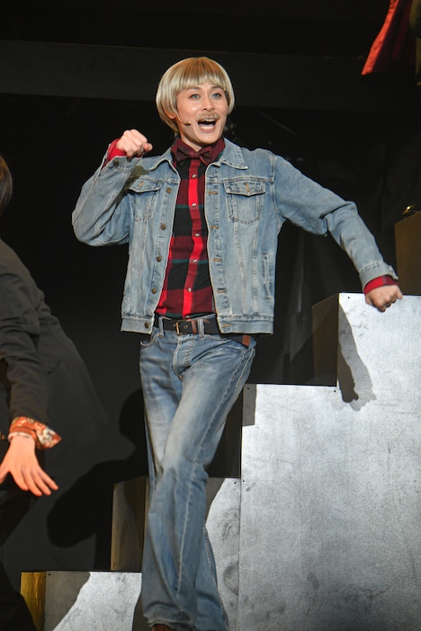 藤原祐規扮するボーナム。(写真:鏡田伸幸)