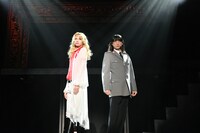 「ステージ『エロイカより愛をこめて』Revival+」より。（写真：鏡田伸幸）