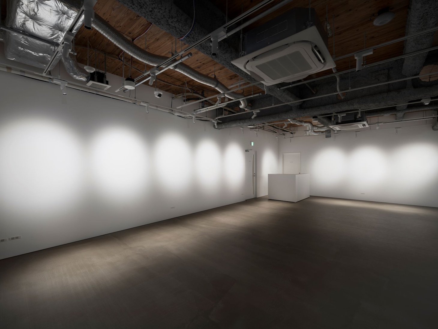 写真展の会場となるNew Gallery。