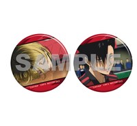 TOHO animation STOREのオリジナル特典に用意された「場面写缶バッジ2種セット」。