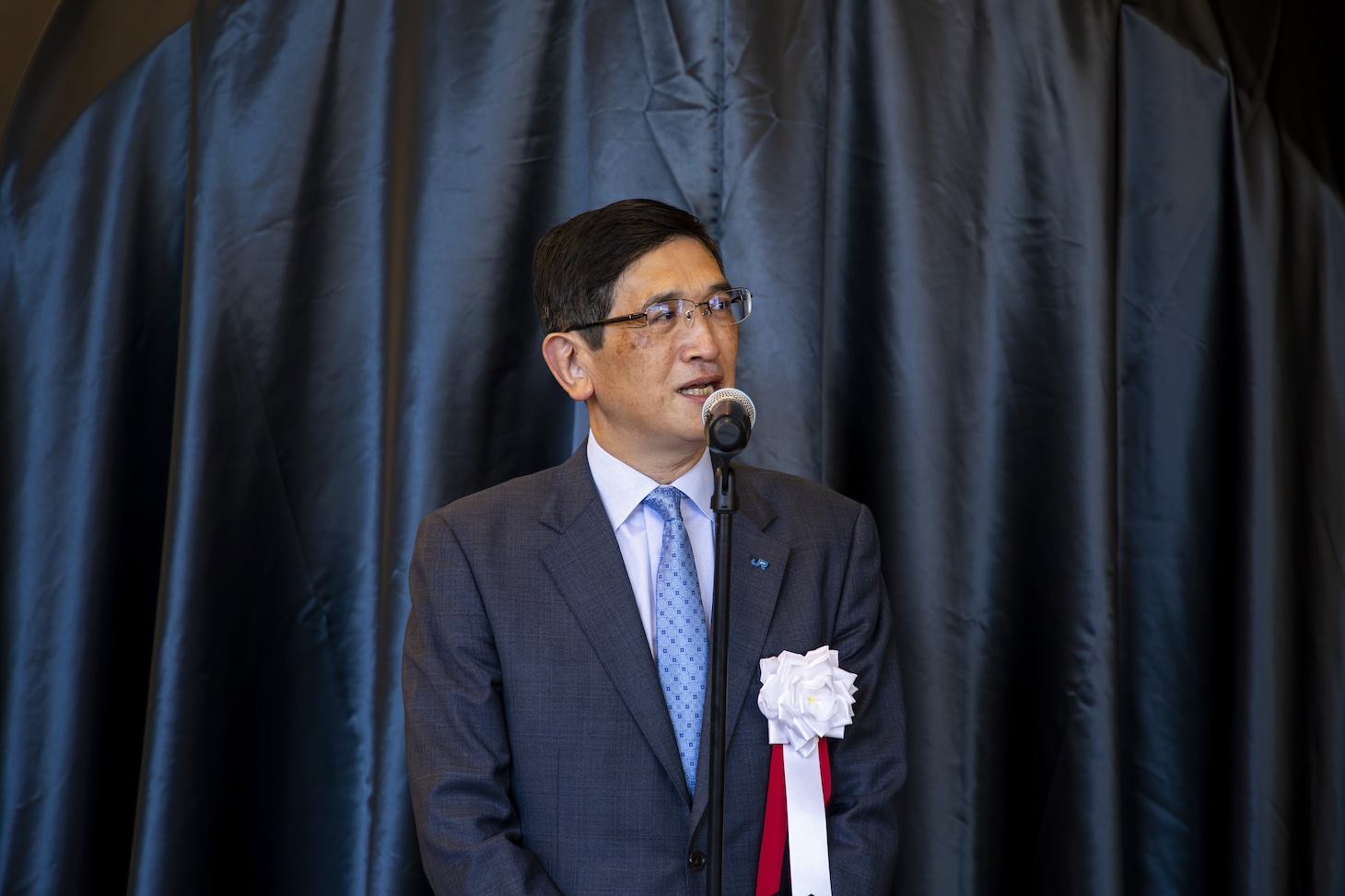長谷川一明氏