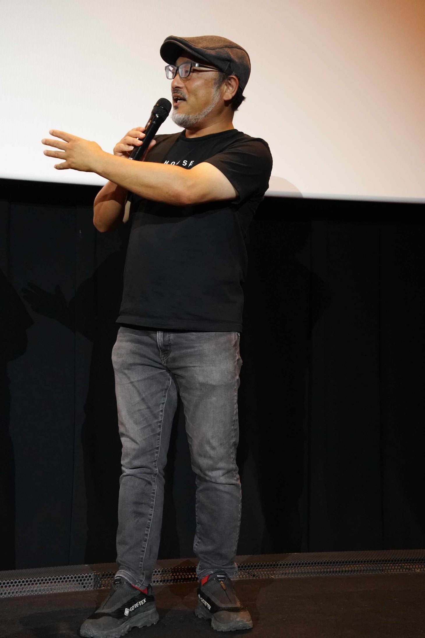 白石晃士監督