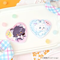 「ハート型缶バッジ」