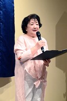 「25年前から『どれみ』だけで食べているような女でございます」と挨拶するプロデューサーの関弘美氏。