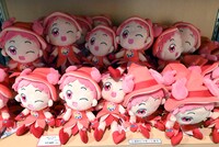 「おジャ魔女どれみ25周年メモリアル展」で販売されているグッズの一部。